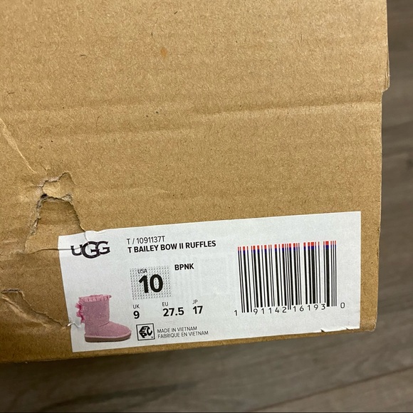 SOLD UGG | Bailey Bow II Ruffles Boot Baby Pink 10 - Picture 7 of 9